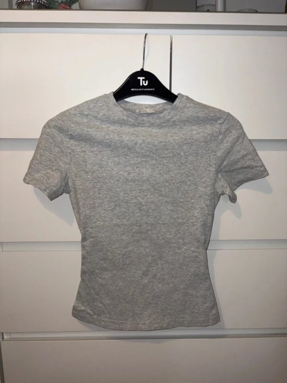 grey Tshirt